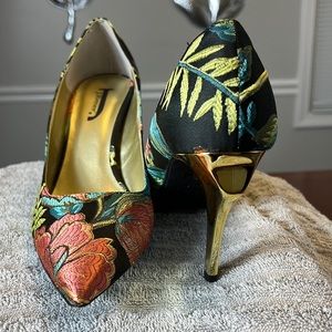 J. Renee’ floral heel pumps with metallic gold heel size 10M.